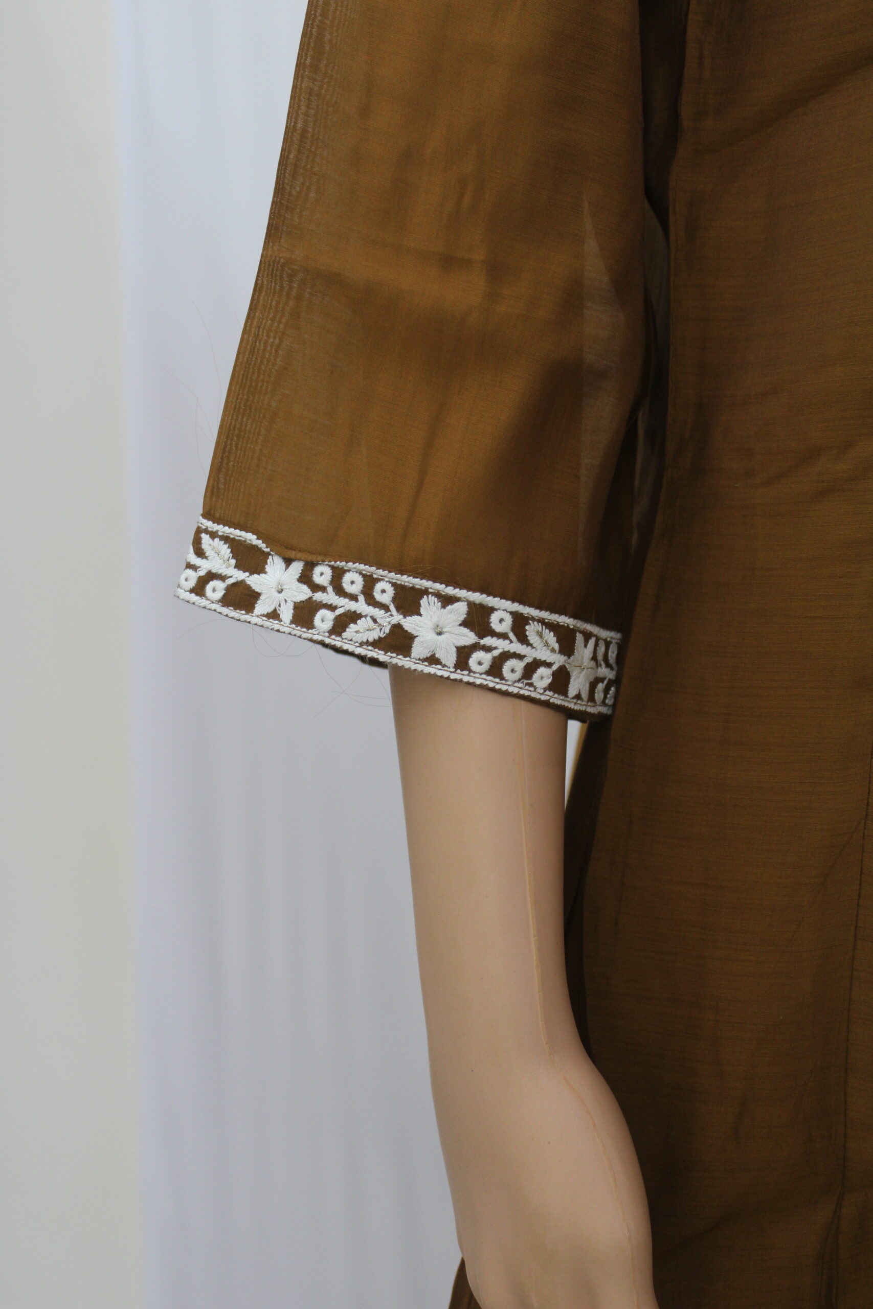 A-Line Mul Chanderi Embroidered Kurta Pant with Dupatta Set - Image 5